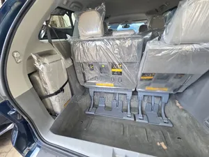 Toyota Sienna 2012 Green