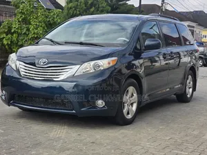 Toyota Sienna 2012 Green
