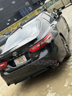 Toyota Camry SE (2.5L 4cyl 8A) 2019 Black
