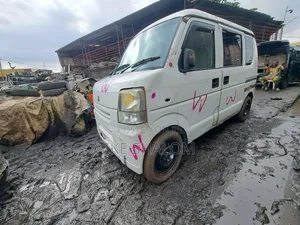 Suzuki Every 2012 White