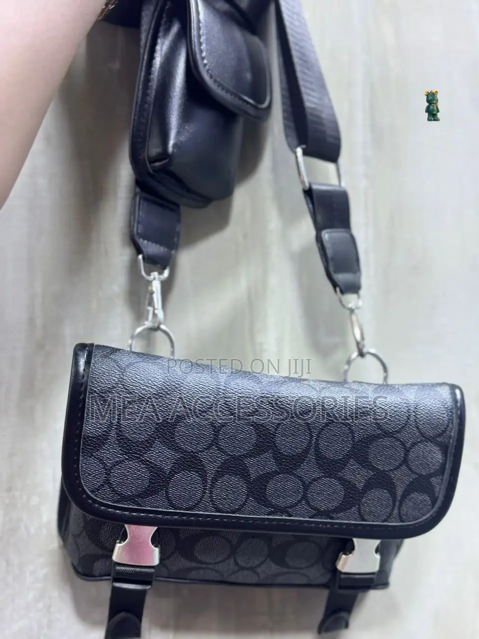 Solid Quality Body Cross Bag