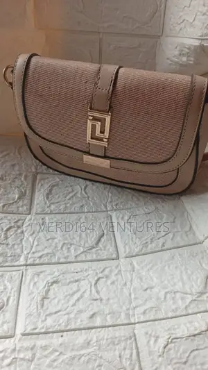 I Have Handbags and Shoulder Bags, L Have Different Beautiful Colors,