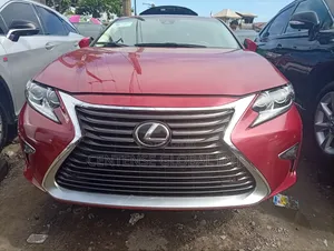 Lexus ES 2017 Red