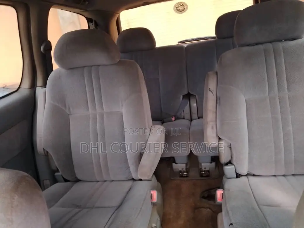 Toyota Sienna 2001 Silver