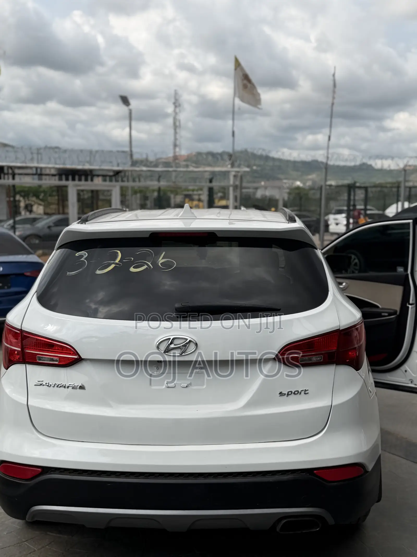 Hyundai Santa Fe 2016 White
