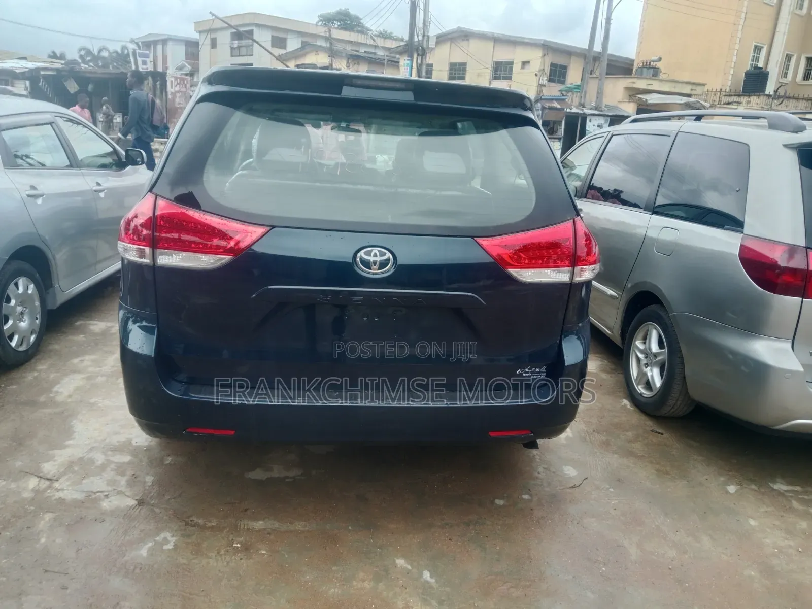Toyota Sienna 2011 Blue