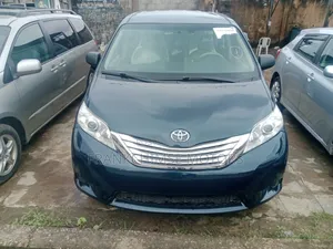 Toyota Sienna 2011 Blue