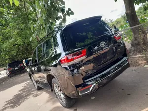 Toyota Land Cruiser 2012 Black
