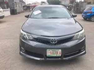 Toyota Camry 2014 Gray