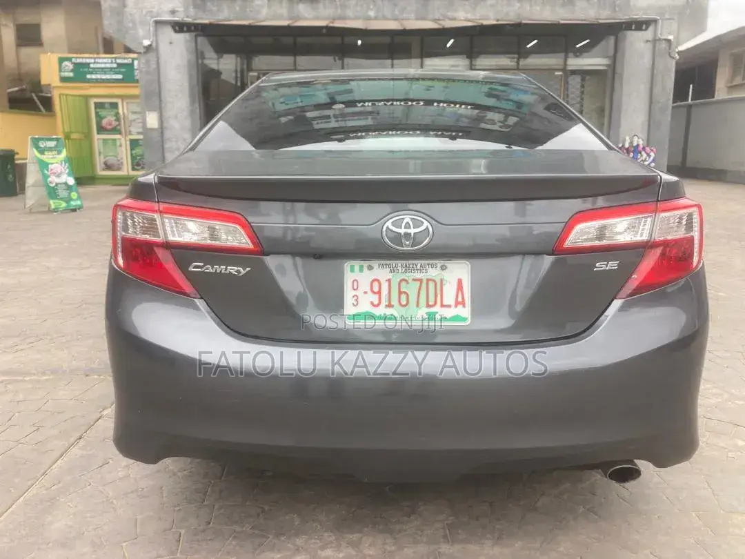 Toyota Camry 2014 Gray