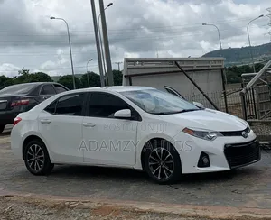 Toyota Corolla 2015 White