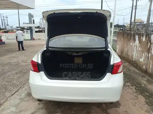 Lexus ES 2009 White