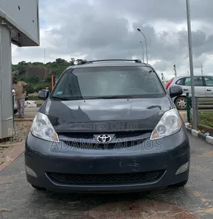 Toyota Sienna 2009 Blue