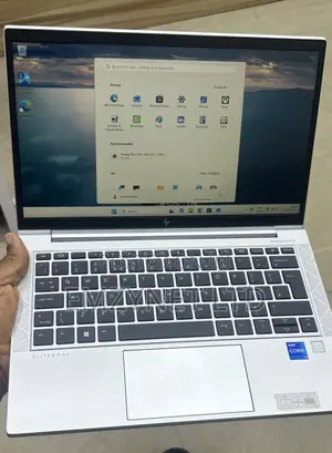 Laptop HP EliteBook 830 G8 8GB Intel Core i5 SSD 256GB