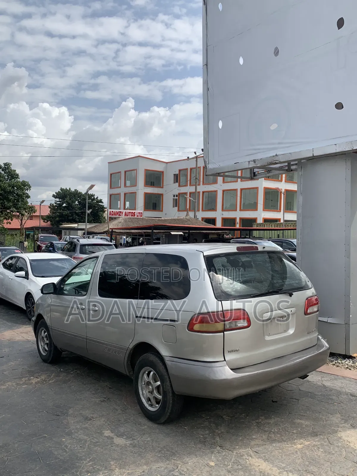 Toyota Sienna 2003 Silver