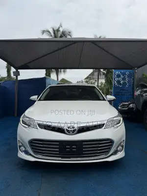 Toyota Avalon Limited 4dr Sedan (3.5L 6cyl 6A) 2014 White