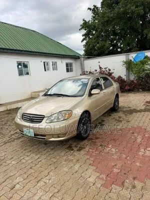 Toyota Corolla 2004 Gold