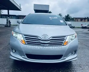 Toyota Venza 2010 Silver