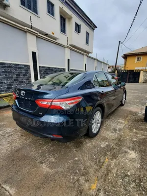 Toyota Camry 2018 Blue