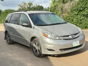 Toyota Sienna 2008 Gray