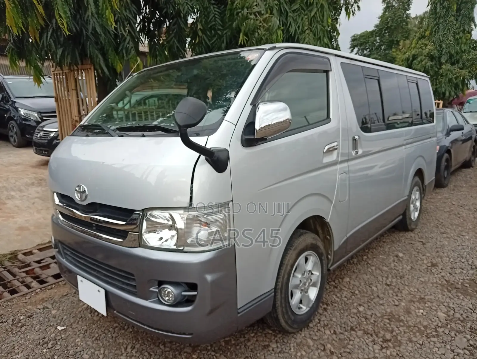 Toyota Harrier 2011 Silver
