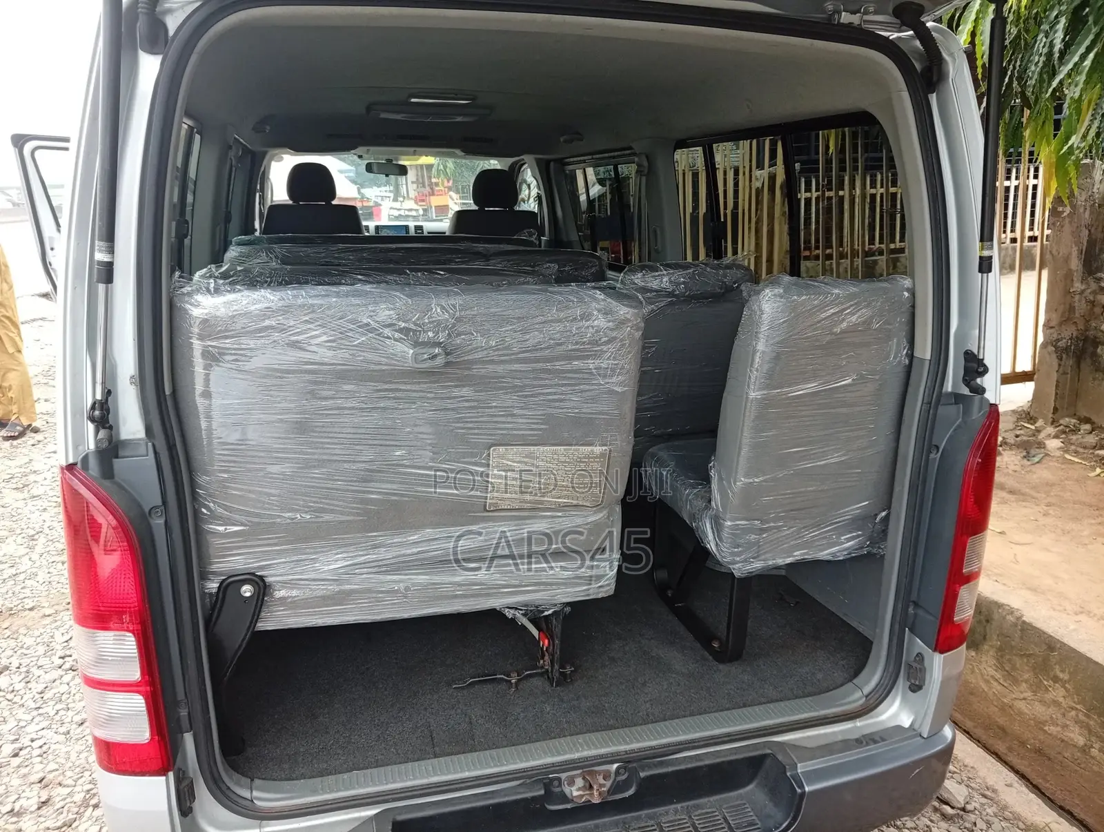 Toyota Harrier 2011 Silver