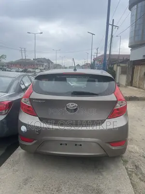 Hyundai Accent 2012 Brown