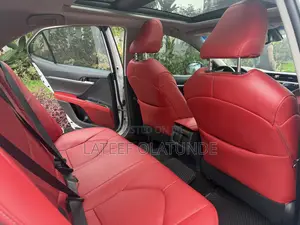 Toyota Camry XSE (2.5L 4cyl 8A) 2019 White
