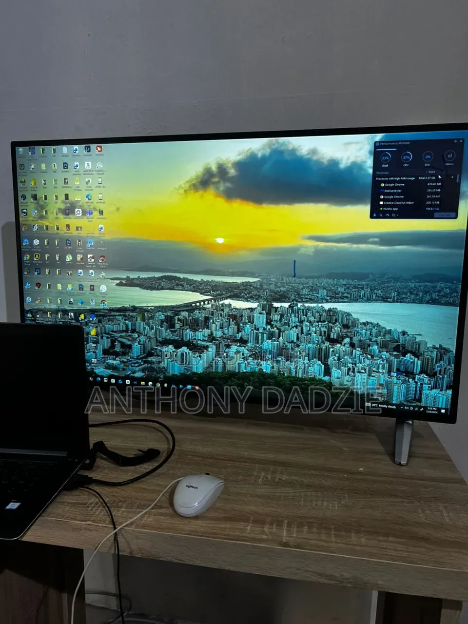 43 Inches , Ips 2022 LG Monitor