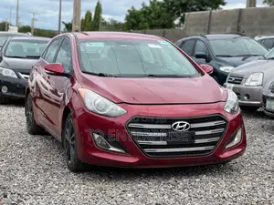 Hyundai Elantra 2017 Red