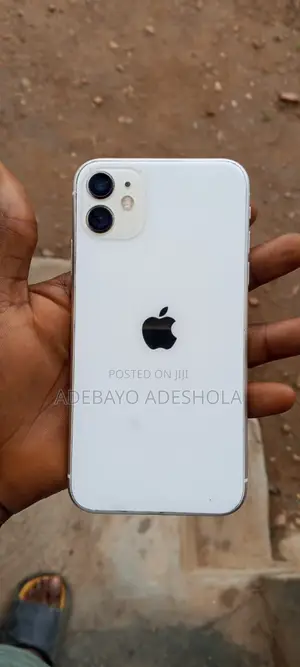 Apple iPhone 11 64 GB White