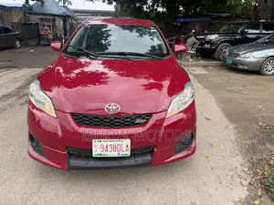 Toyota Matrix XRS Hatchback FWD (2.4L 4cyl 5A) 2009 Red