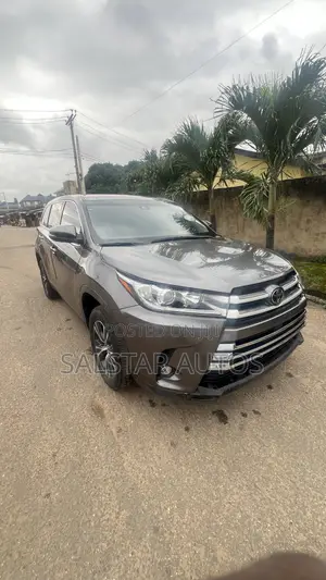 Toyota Highlander 2019 Gray