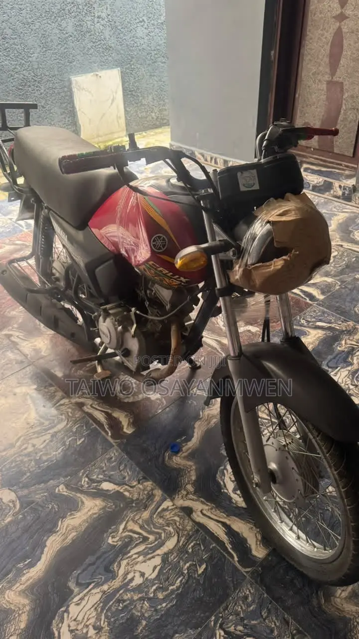 Yamaha Crux 2018 Red