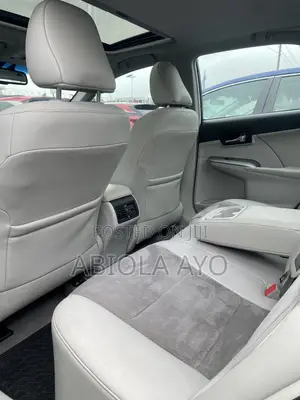 Toyota Camry Hybrid XLE 2012 Gray