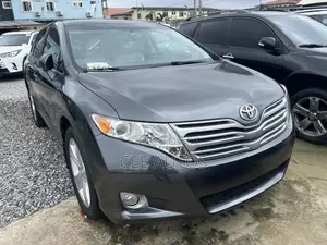Toyota Venza AWD 2011 Gray
