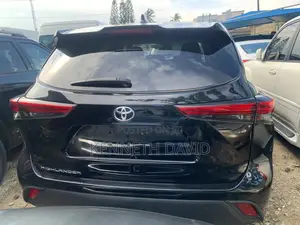 Toyota Highlander L 2022 Black