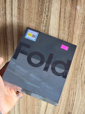 New Samsung Galaxy Z Fold4 256 GB Silver