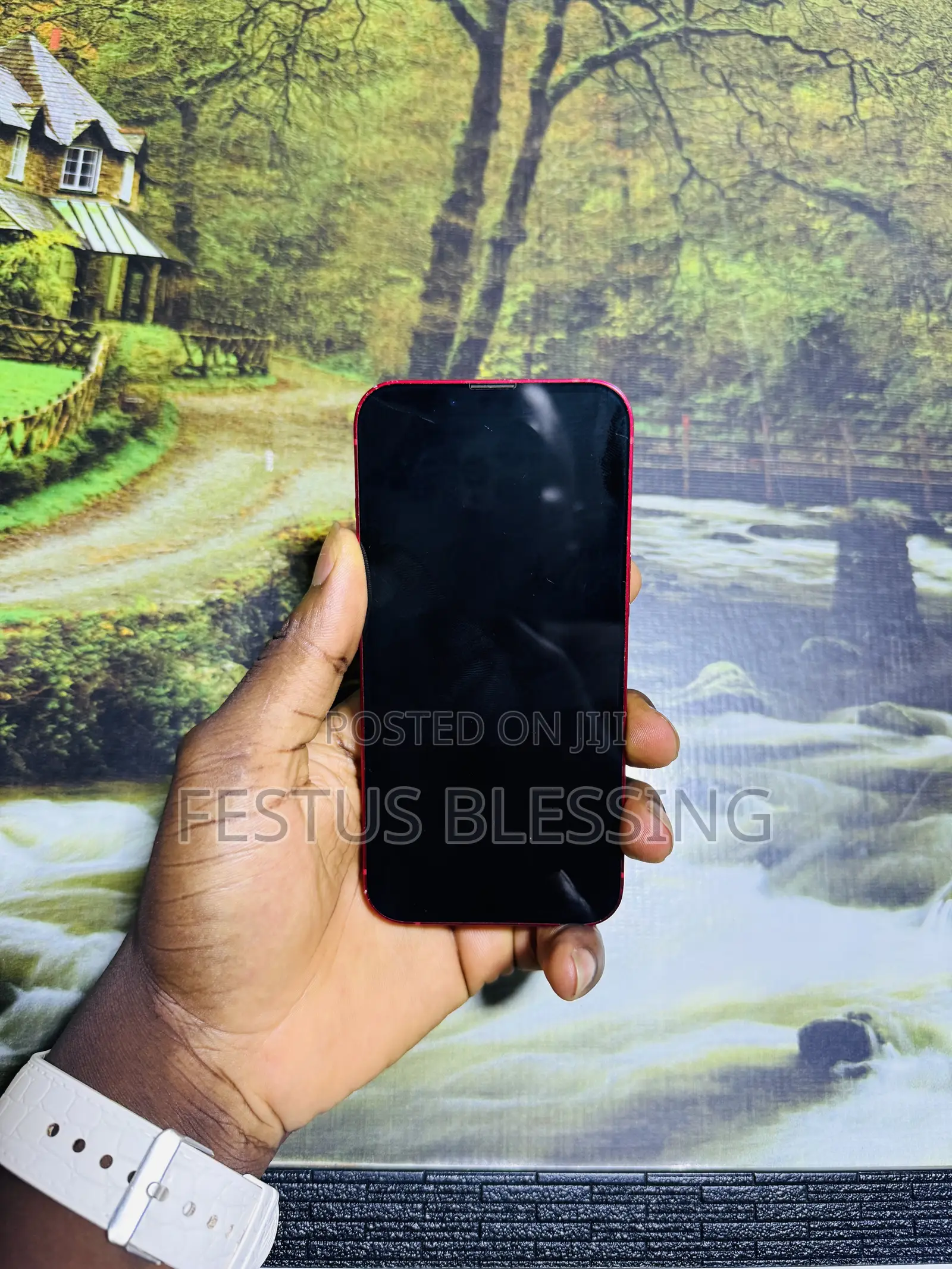 Apple iPhone 13 128 GB Red