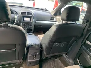 Ford Explorer 2019 Gray