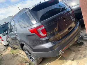 Ford Explorer 2019 Gray