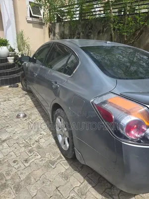 Nissan Altima 2009 Gray