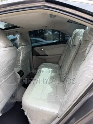 Toyota Camry XLE 4dr Sedan (2.5L 4cyl 6A) 2015 Gray