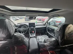 Toyota RAV4 XLE Premium FWD 2023 Black