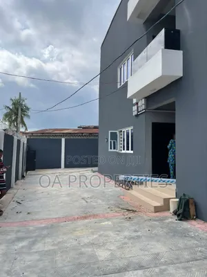2bdrm Block of Flats in Ikolaba Gra Ibadan for rent