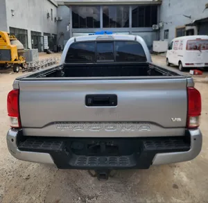 Toyota Tacoma 4dr Double Cab 2016 Silver