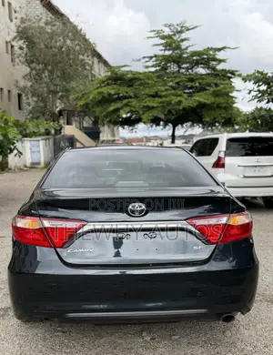 Toyota Camry SE 4dr Sedan (2.5L 4cyl 6A) 2016 Blue
