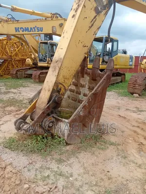 Crain Truck for Sale at a Negotiable Price