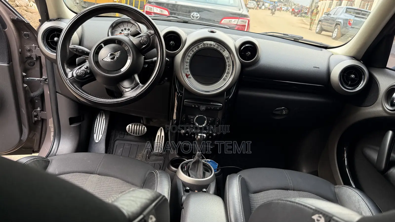Mini Cooper S 2012 Brown