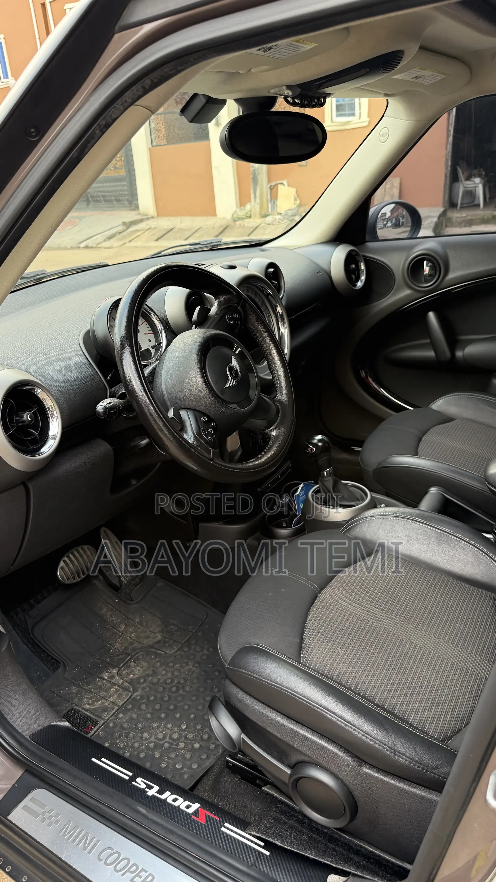 Mini Cooper S 2012 Brown